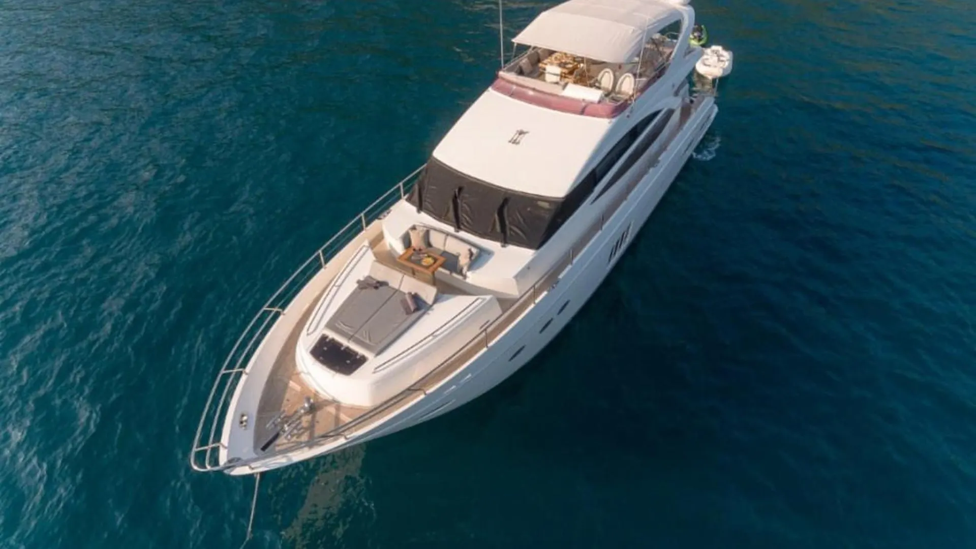 Private Yacht - Princess 72 Fly Split Croatia