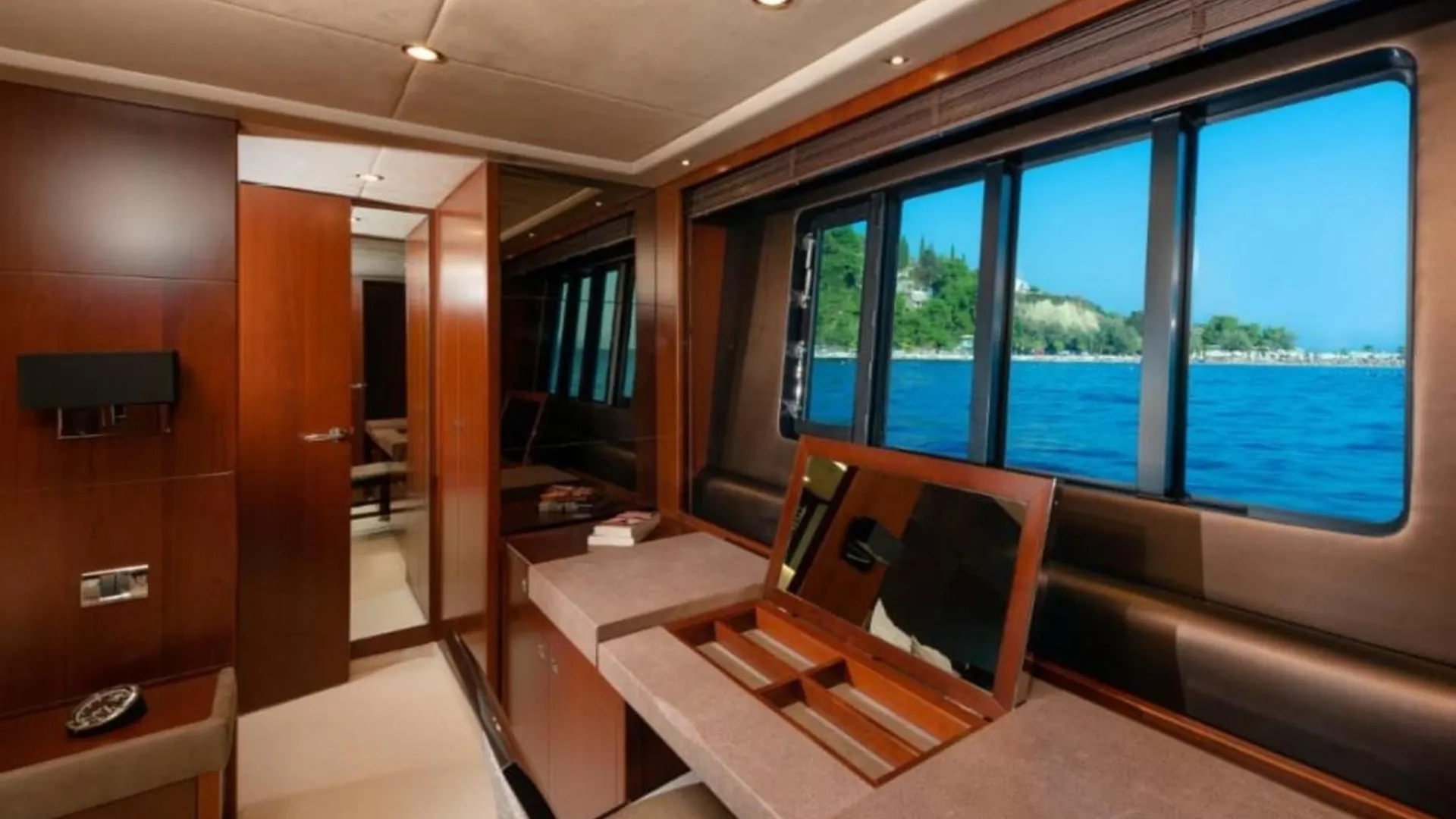 Private Yacht - Princess 72 Fly Split 0*,  Croatia